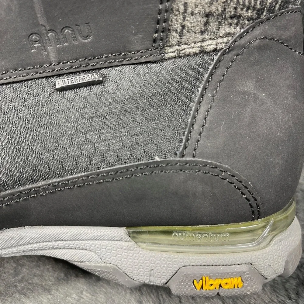 Ahnu‎ Northridge Winter Boots Womens 9.5 Black Waterproof Insulated Vibram READ